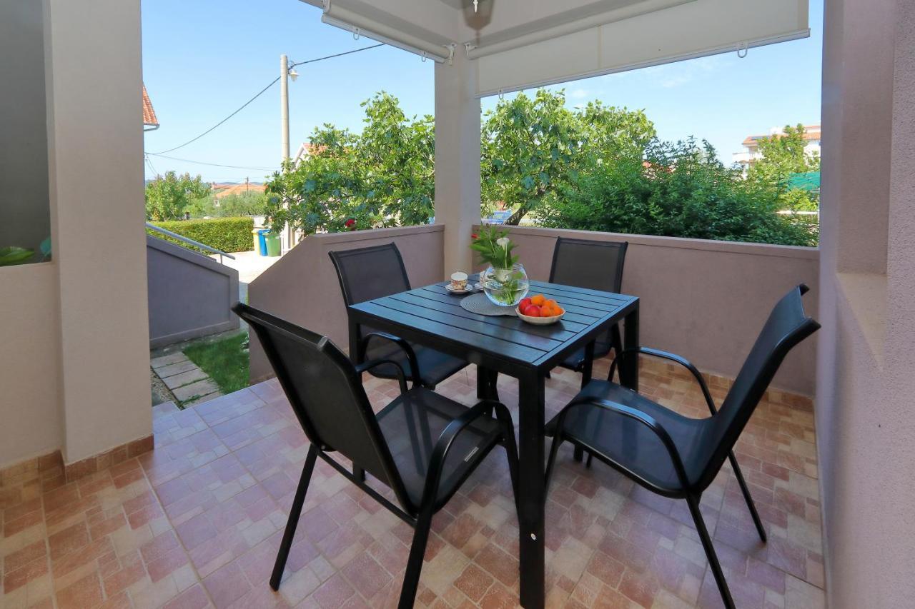 Apartments Adrian บาร์บินเย ภายนอก รูปภาพ
