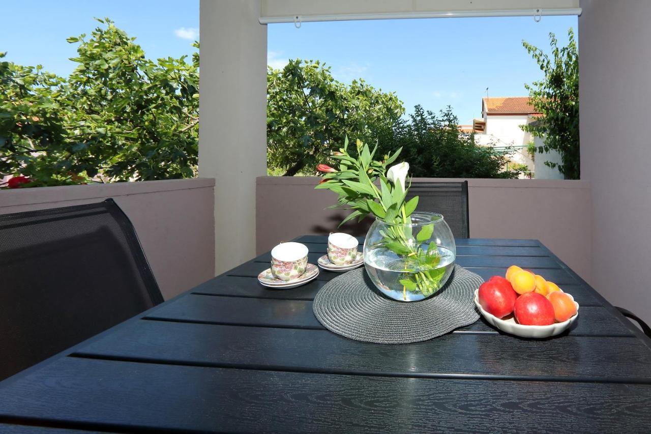 Apartments Adrian บาร์บินเย ภายนอก รูปภาพ